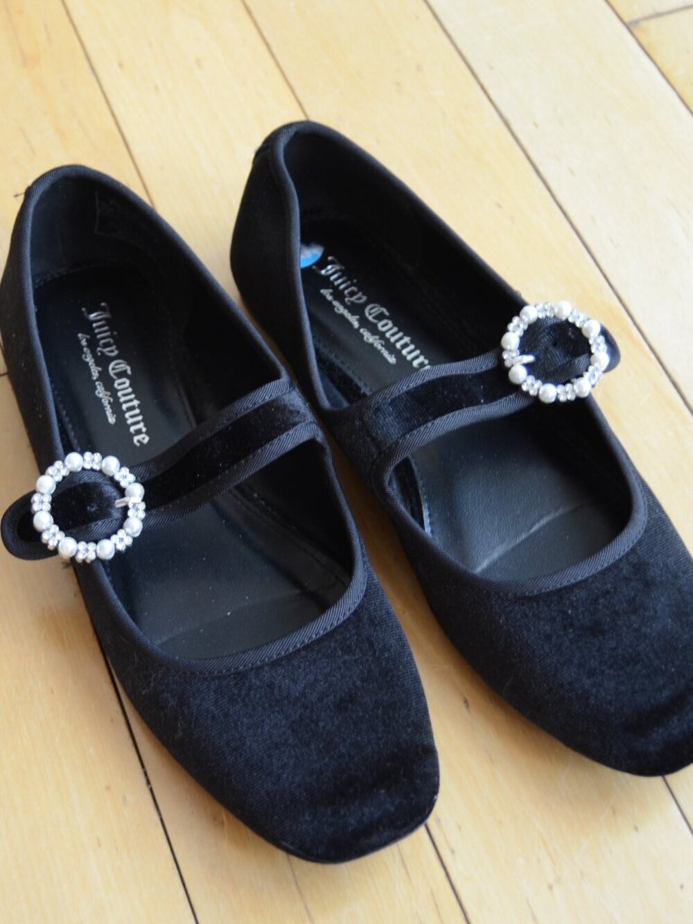 Juicy Couture black velvet Mary Jane flats US 7.5